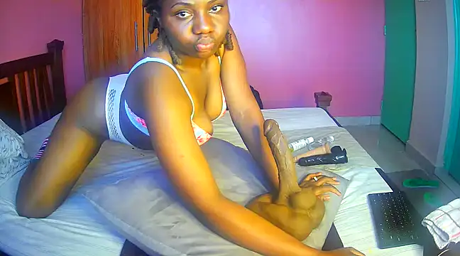 Snapshot of shumi45 chatting on 03.15.25 shumi45 online show from 03.15.25