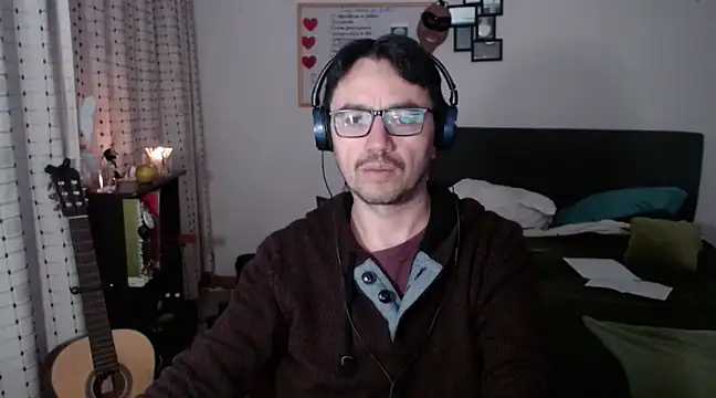 Snapshot of Diptongo chatting on 03.16.25 Diptongo online show from 03.16.25