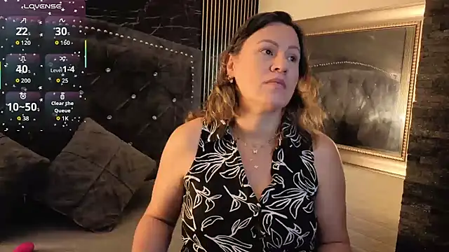 charlotte  G online show from 11.15.25