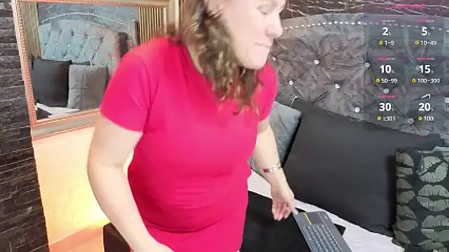 charlotte  G online show from 04.08.26