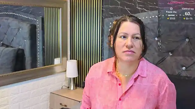 charlotte  G online show from 04.18.26