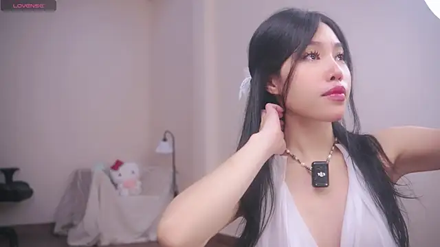 Snapshot of Miuzxc chatting on 12.14.24 Miuzxc online show from 12.14.24