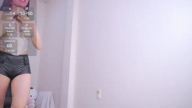 Snapshot of Miuzxc chatting on 02.09.25 Miuzxc online show from 02.09.25