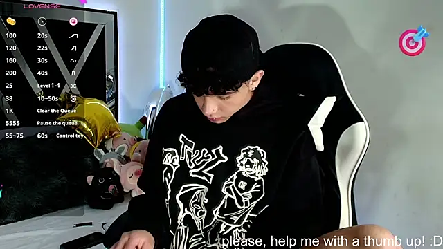 Snapshot of Niico_Cruz chatting on 12.11.24 Niico Cruz online show from 12.11.24