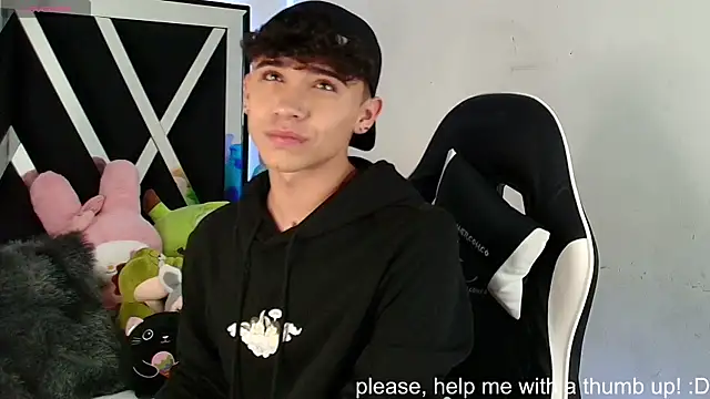 Snapshot of Niico_Cruz chatting on 12.31.24 Niico Cruz online show from 12.31.24