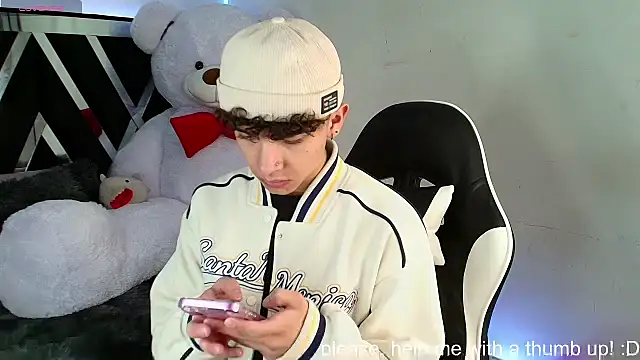 Snapshot of Niico_Cruz chatting on 02.02.25 Niico Cruz online show from 02.02.25