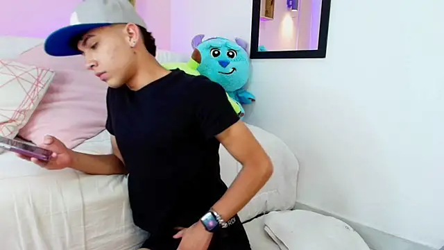 Snapshot of Niico_Cruz chatting on 03.01.25 Niico Cruz online show from 03.01.25