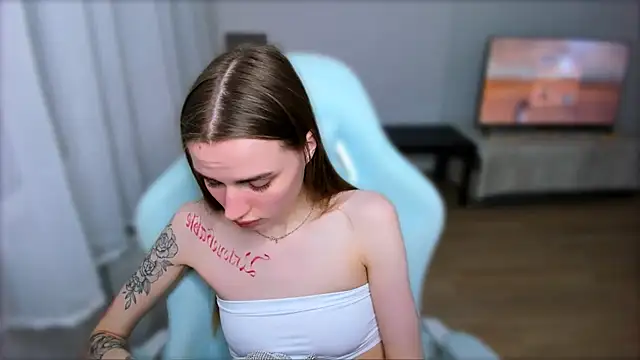 StellaLawless online show from 02.01.25