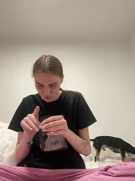 StellaLawless online show from 02.20.25