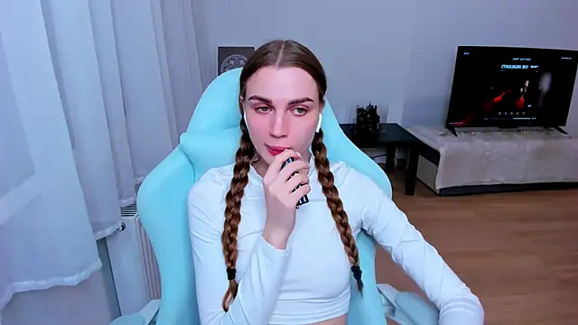 StellaLawless online show from 02.28.25