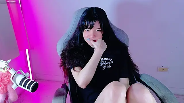 Snapshot of stephybrown chatting on 06.03.26 stephybrown online show from 06.03.26