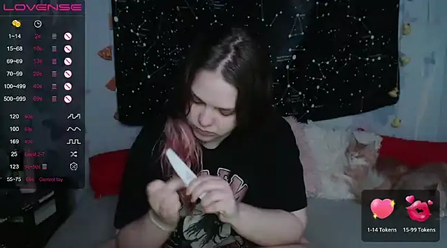 Snapshot of darling_tony chatting on 02.11.25 darling tony online show from 02.11.25