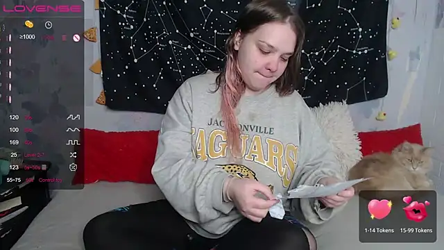 Snapshot of darling_tony chatting on 02.24.25 darling tony online show from 02.24.25