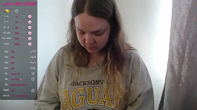 Snapshot of darling_tony chatting on 09.23.25 darling tony online show from 09.23.25