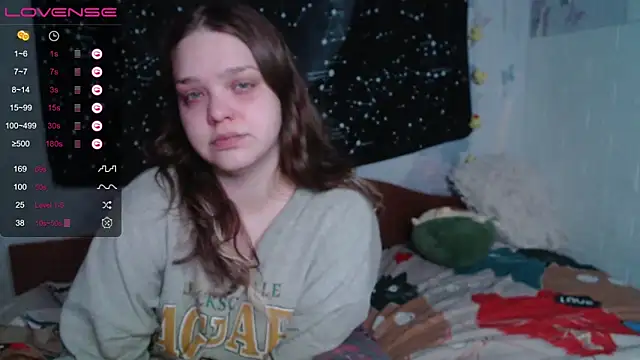 Snapshot of darling_tony chatting on 12.17.25 darling tony online show from 12.17.25