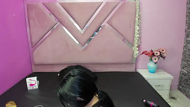 IsisRouse online show from 02.16.25