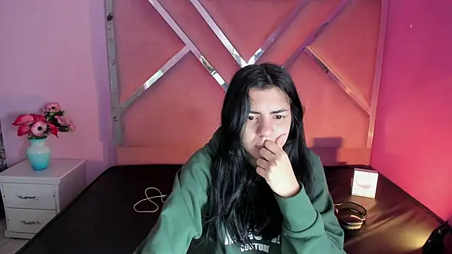 IsisRouse online show from 03.04.25