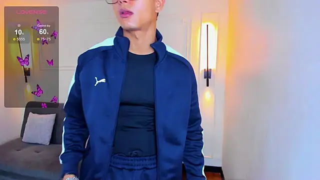 Snapshot of Paradise_boy_s chatting on 12.04.25 Paradise boy s online show from 12.04.25