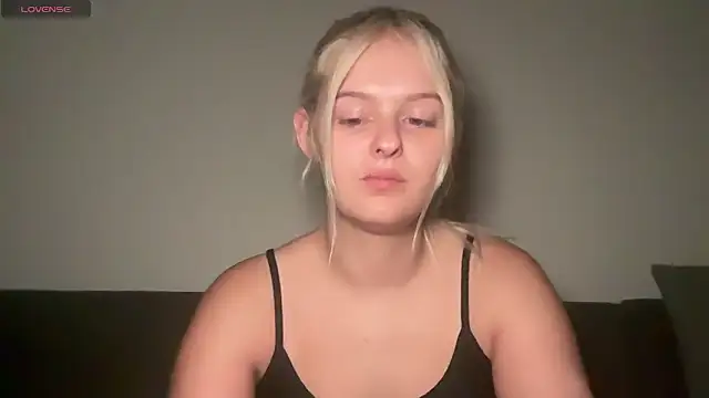 Snapshot of Allylove03 chatting on 11.09.25 Allylove03 online show from 11.09.25