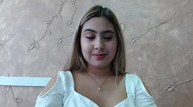 Miabonnett  online show from 02.22.25