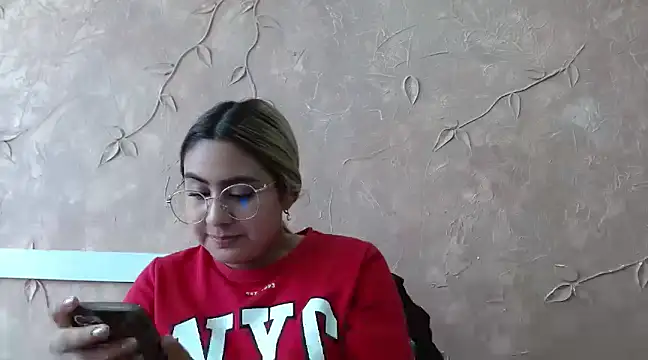 Miabonnett  online show from 02.24.25