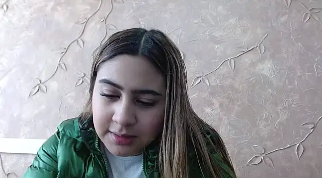 Miabonnett  online show from 02.27.25