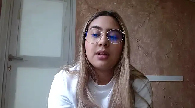 Miabonnett  online show from 03.03.25