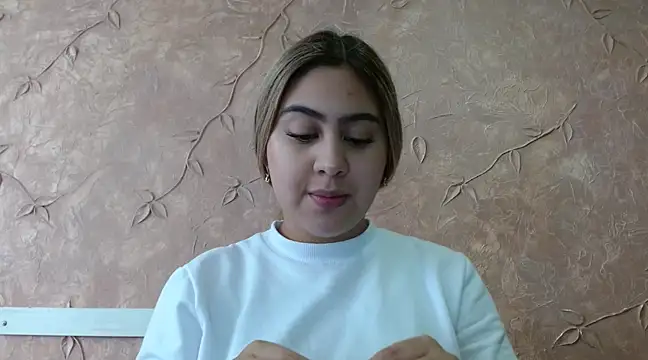 Miabonnett  online show from 03.08.25