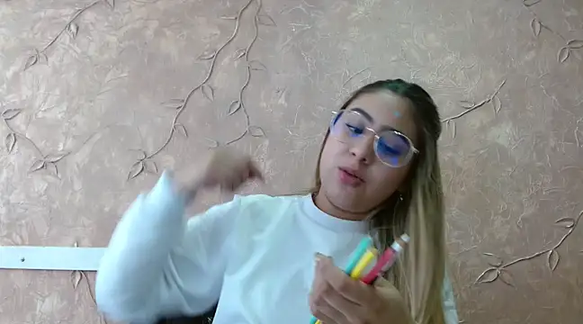 Miabonnett  online show from 03.08.25