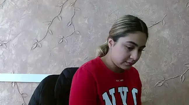 Miabonnett  online show from 03.11.25