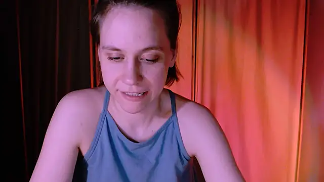 Snapshot of Malinax chatting on 03.11.25 Malinax online show from 03.11.25