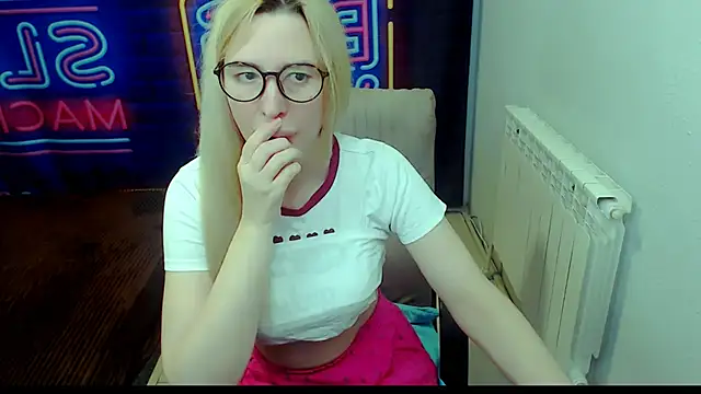 kerakiss877 online show from 12.19.25