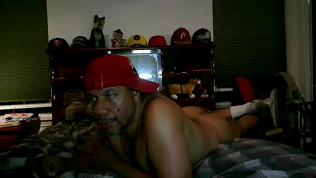 Snapshot of pimpdaddy4ever chatting on 10.24.25 pimpdaddy4ever online show from 10.24.25