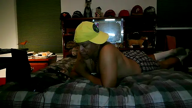 Snapshot of pimpdaddy4ever chatting on 11.21.25 pimpdaddy4ever online show from 11.21.25