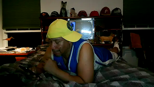 Snapshot of pimpdaddy4ever chatting on 11.30.25 pimpdaddy4ever online show from 11.30.25