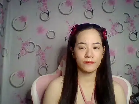 Snapshot of Nana-68 chatting on 10.30.25 Nana-68 online show from 10.30.25