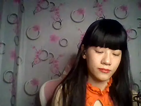 Snapshot of Nana-68 chatting on 10.31.25 Nana-68 online show from 10.31.25