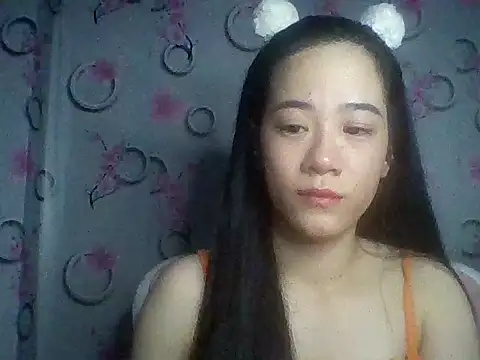 Snapshot of Nana-68 chatting on 11.03.25 Nana-68 online show from 11.03.25