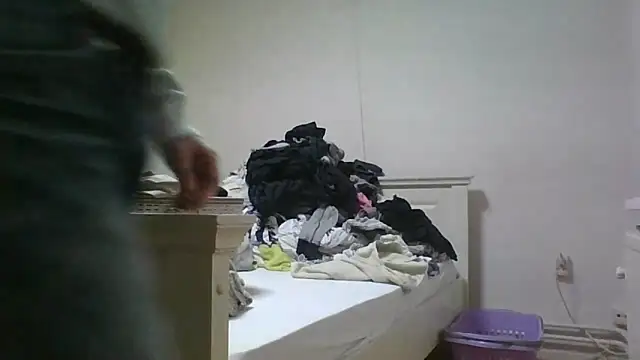 Wesleymodel online show from 02.13.26