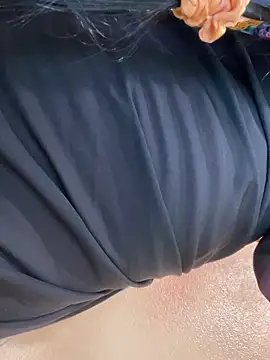 Snapshot of Evelyn_Moon chatting on 11.19.25 Evelyn Moon online show from 11.19.25