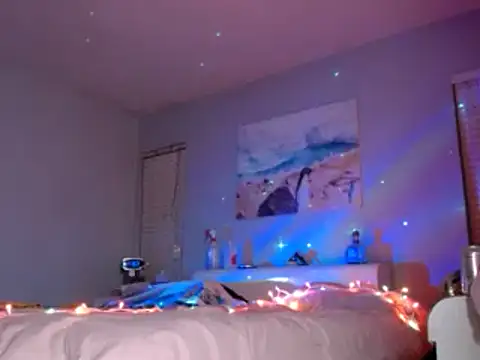 Snapshot of sweetnissapril chatting on 12.22.24 sweetnissapril online show from 12.22.24