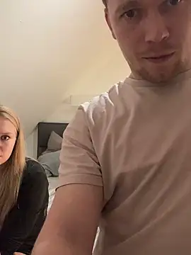 Snapshot of NickyGold_Official chatting on 11.02.25 NickyGold Official online show from 11.02.25