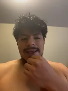 Snapshot of MynameisPaco chatting on 11.15.25 MynameisPaco online show from 11.15.25