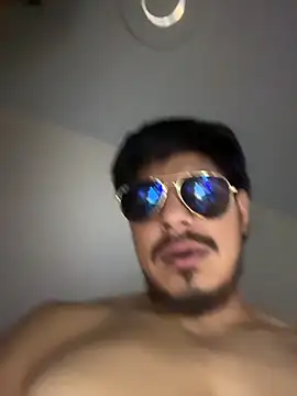 Snapshot of MynameisPaco chatting on 11.17.25 MynameisPaco online show from 11.17.25