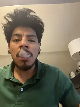 Snapshot of MynameisPaco chatting on 11.24.25 MynameisPaco online show from 11.24.25