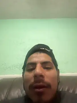 Snapshot of MynameisPaco chatting on 11.27.25 MynameisPaco online show from 11.27.25