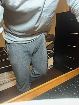 Snapshot of MynameisPaco chatting on 12.01.25 MynameisPaco online show from 12.01.25