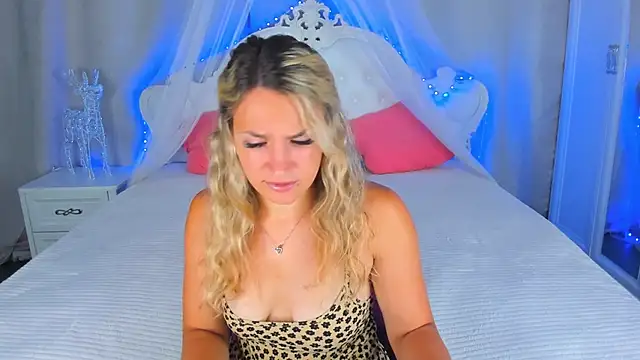 Snapshot of Milka_Blond chatting on 07.03.26 Milka Blond online show from 07.03.26