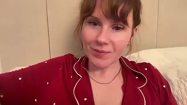 redheadrosie69 online show from 11.24.25