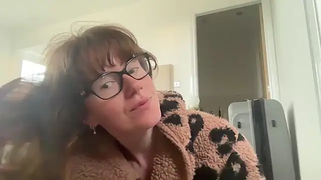 Snapshot of redheadrosie69 chatting on 06.11.26 redheadrosie69 online show from 06.11.26